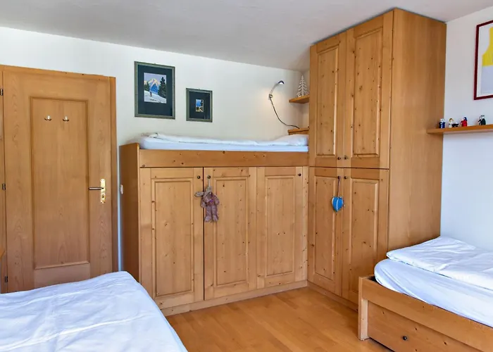 Chesa Quadratscha - *