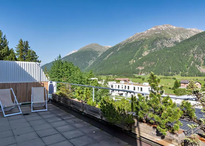 Chesa Quadratscha - *